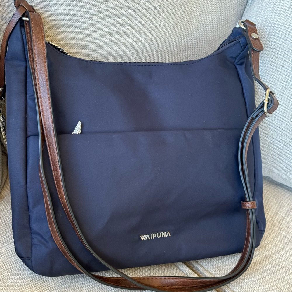 Chelsea nylon Crossbody Bag in Navy Blue like new